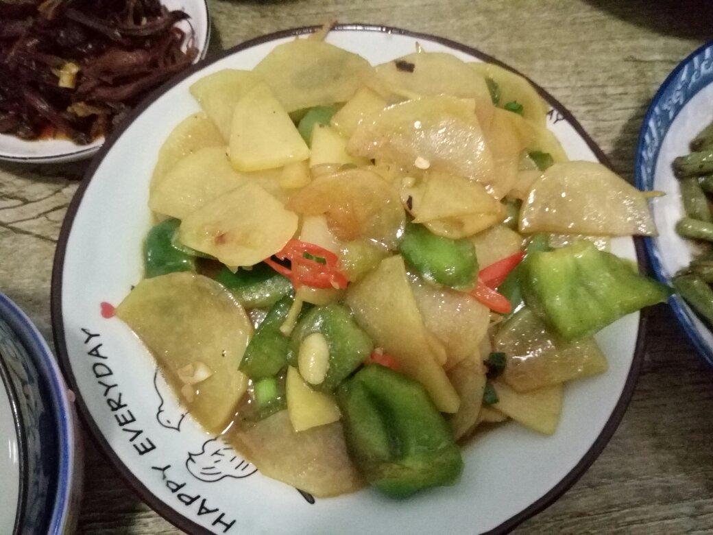 干锅土豆片
