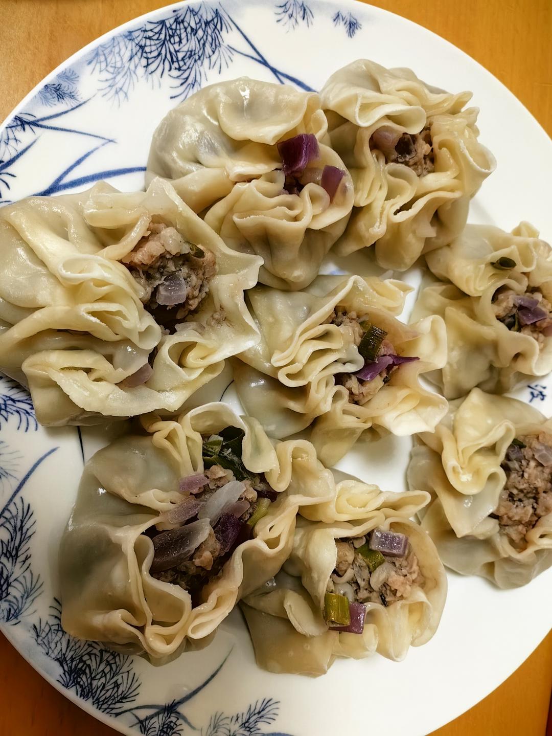 牛肉洋葱烧麦，牛肉馅详细和法