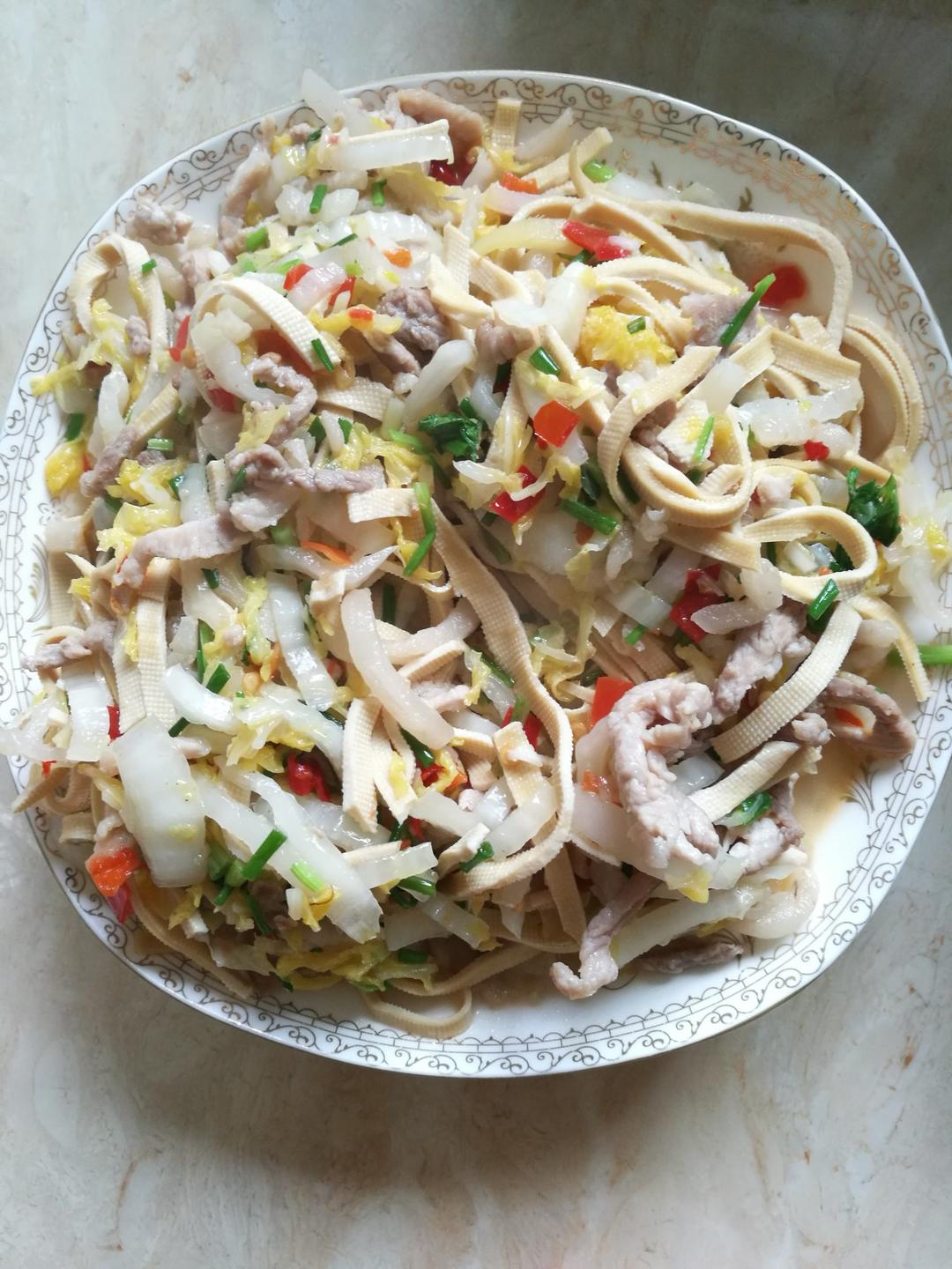 下厨房用户q21s做的百叶炒肉丝