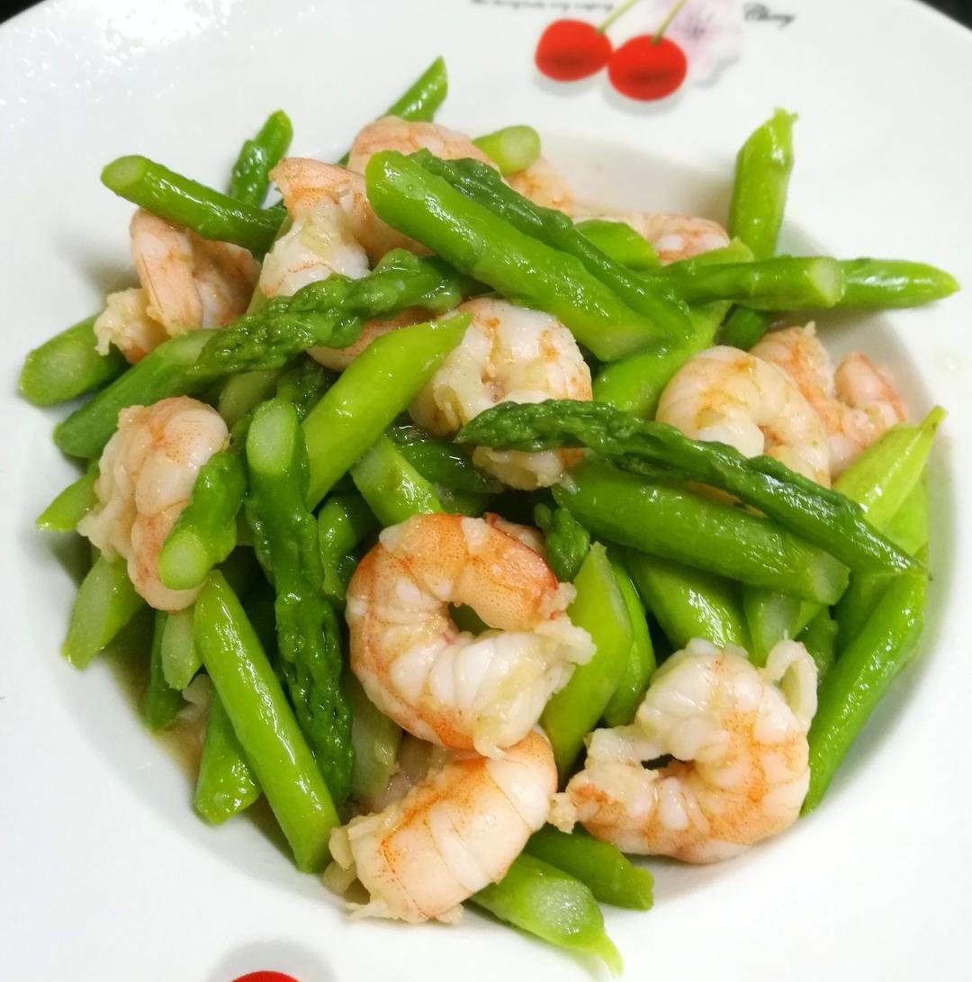 简丹厨房做的清炒芦笋虾仁