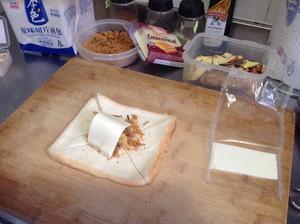 切片面包烤着吃的做法 步骤3