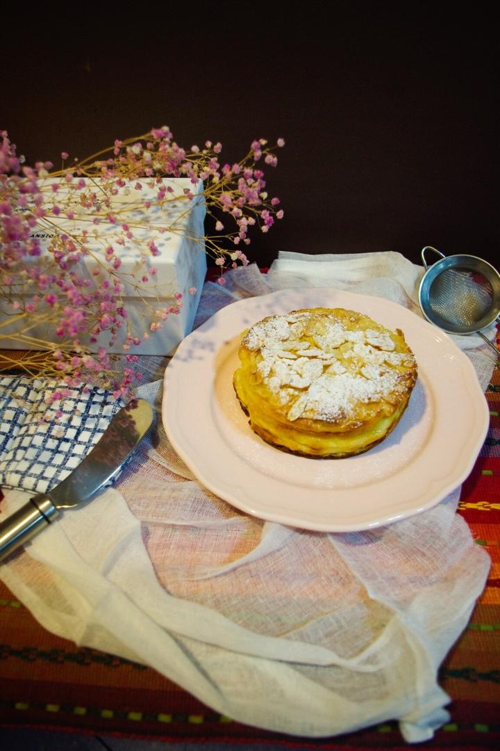 法国传统甜点啤梨杏仁克拉芙缇