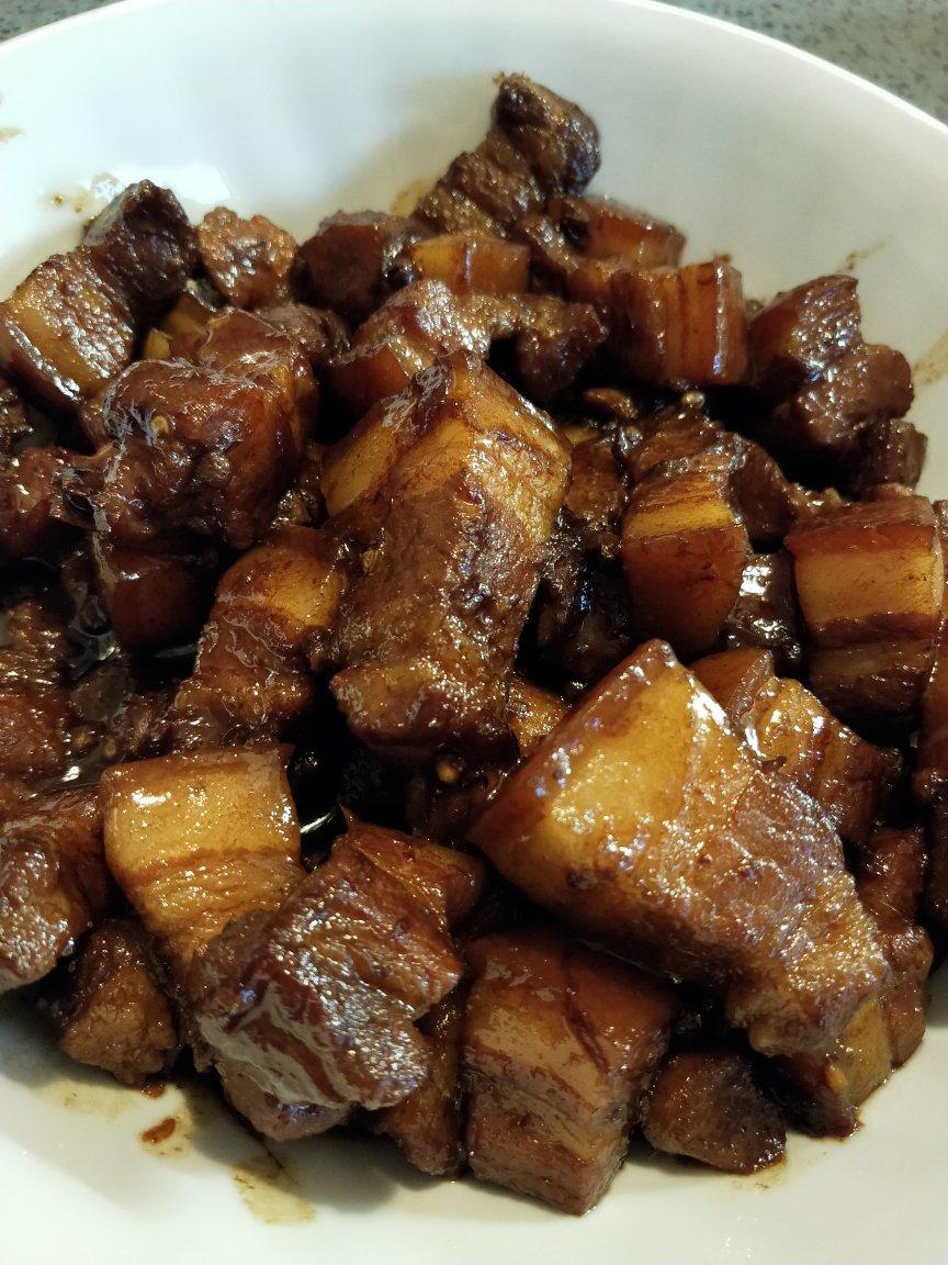 吃着碗里望着锅里的红烧肉
