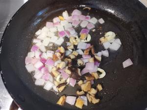 超下饭的咖喱肉酱滑蛋饭的做法 步骤8