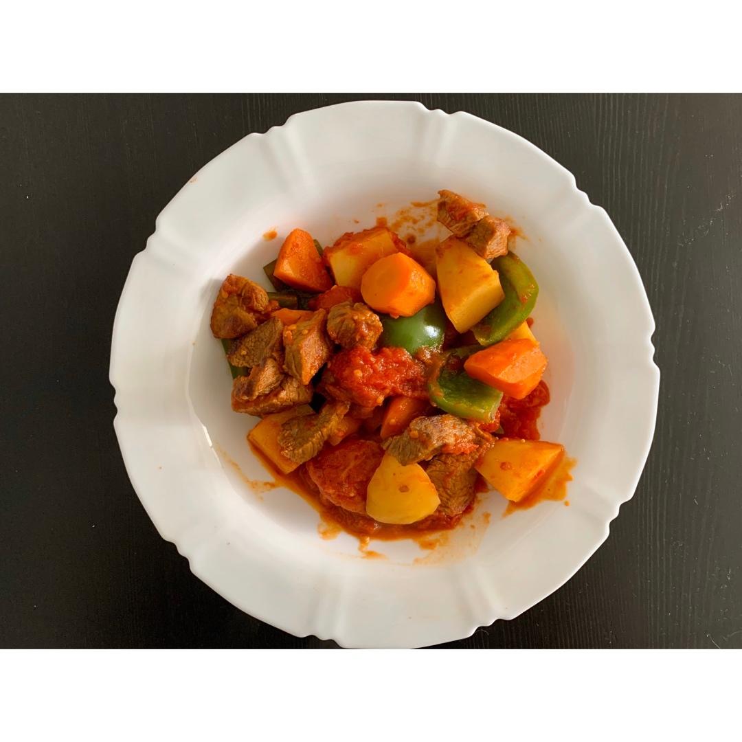 番茄土豆炖牛腩