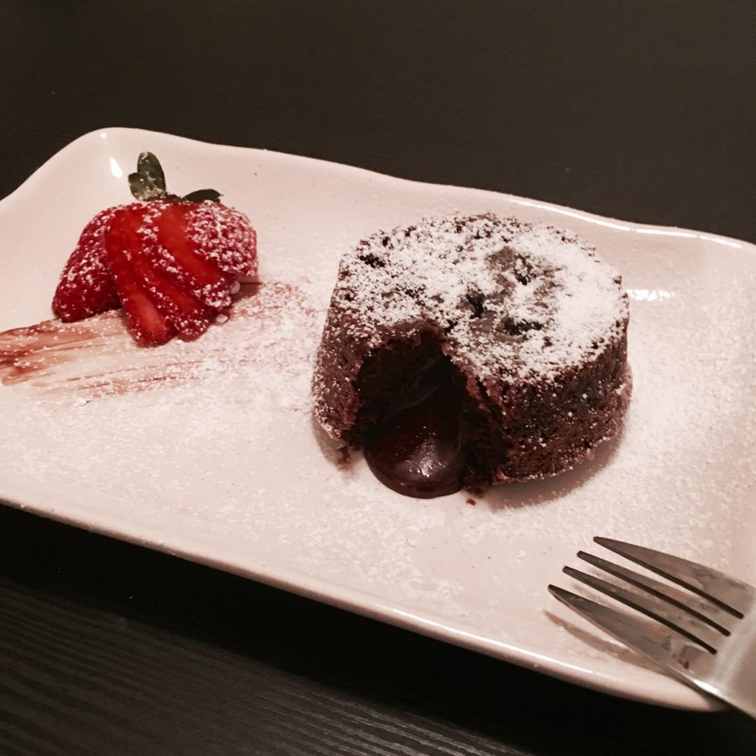 巧克力熔岩蛋糕 Chocolate Molten Lava Cake