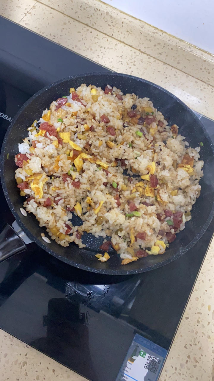腊肠炒饭