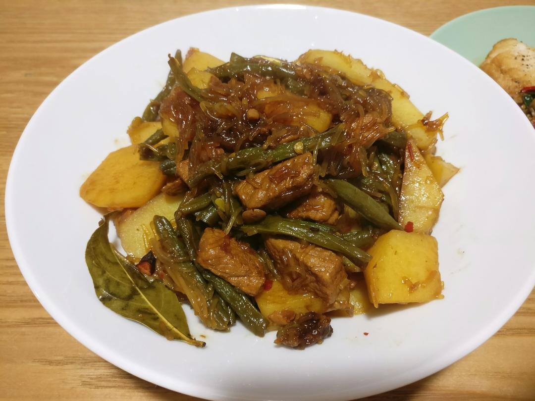 土豆炖豆角