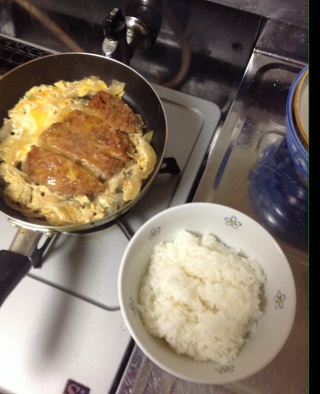 日式炸猪排盖饭（カツ丼）