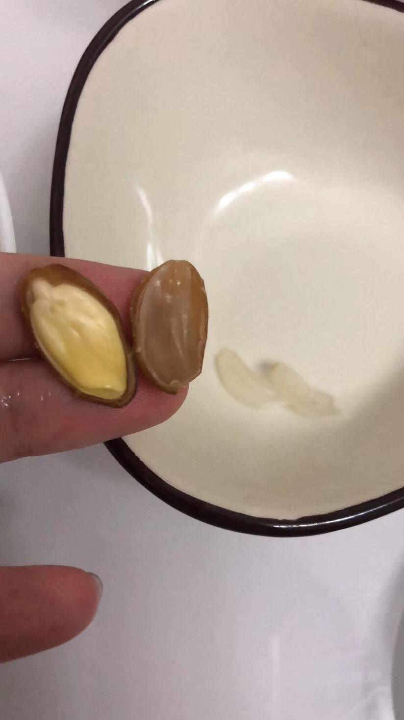 剥皂角米的做法 步骤3