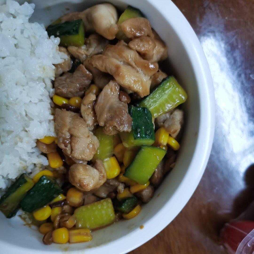 好吃不胖‼️低脂低热量 超简单青瓜炒鸡胸肉