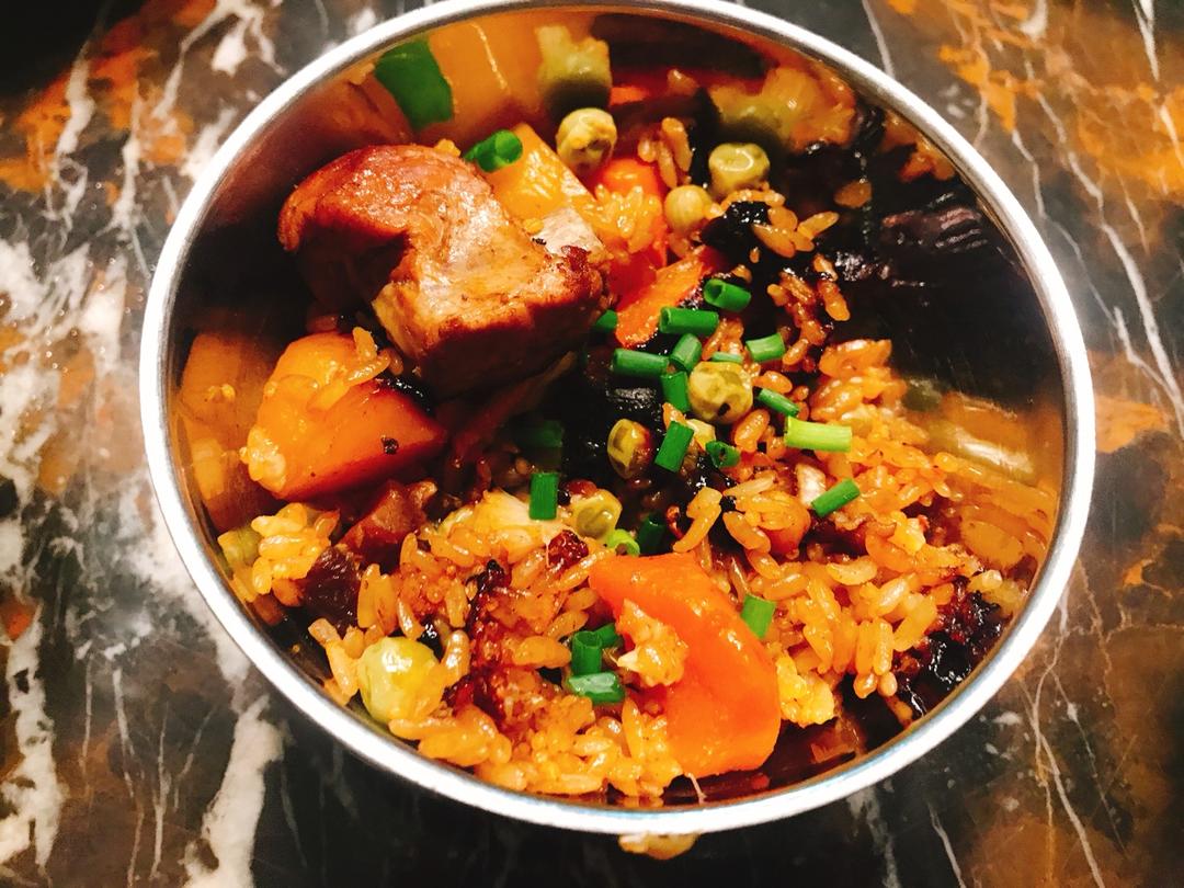 喷香排骨焖饭（爆好吃）
