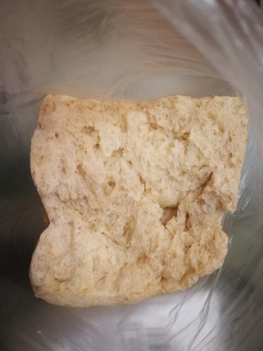 软到拿不起来的生吐司