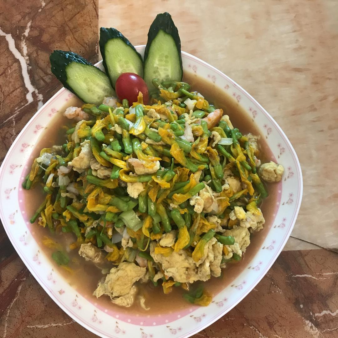骆驼刺花炒鸡蛋