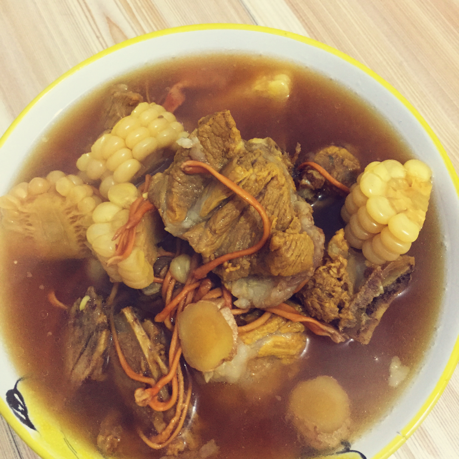 虫草花玉米排骨汤