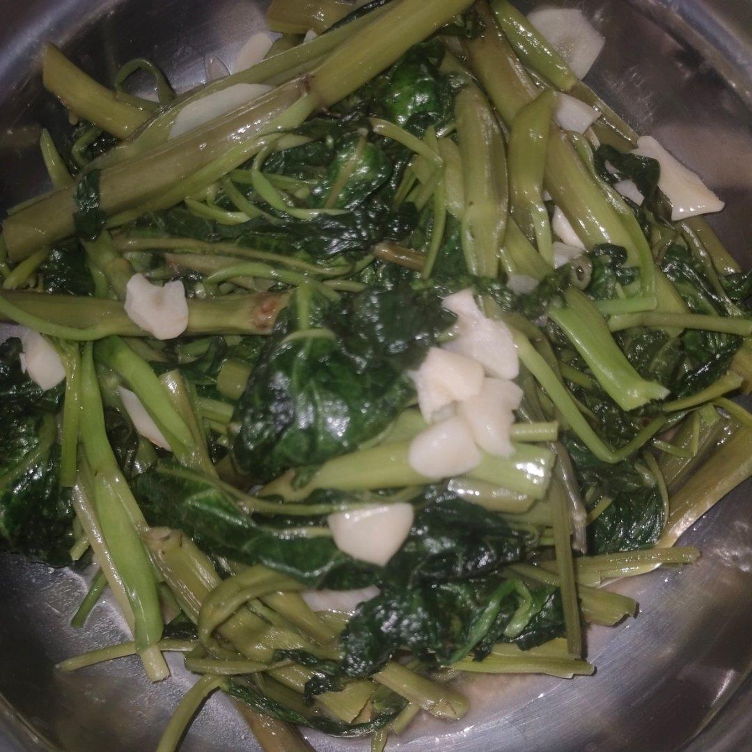 清炒空心菜