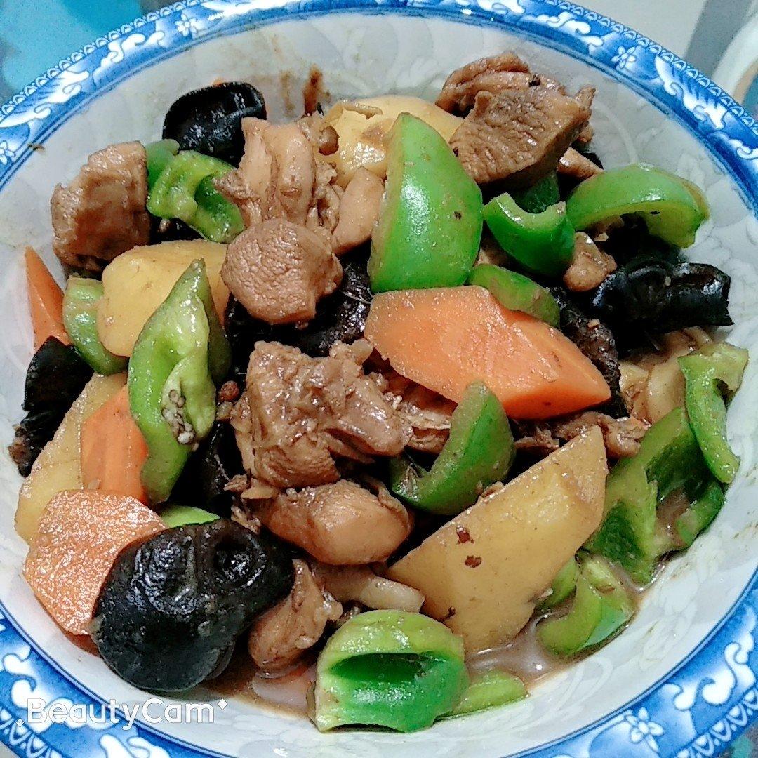 黄焖鸡米饭