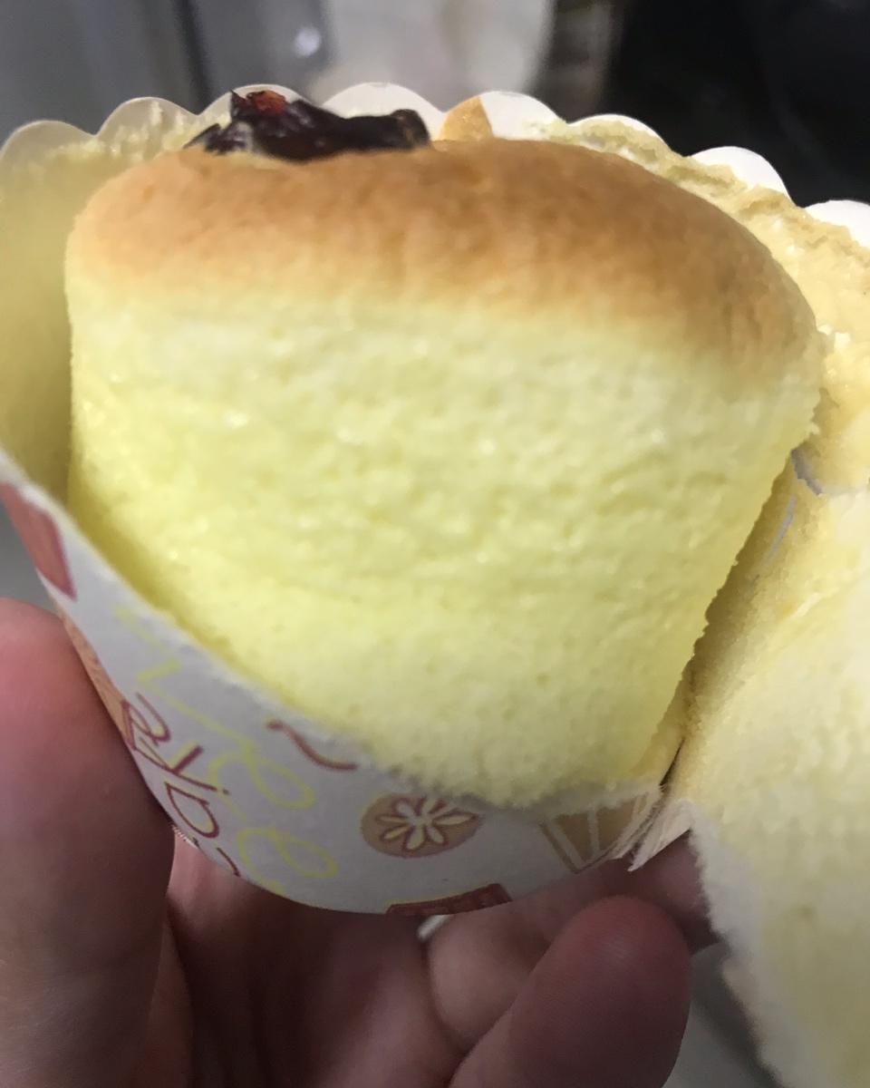 软绵绵戚风纸杯蛋糕