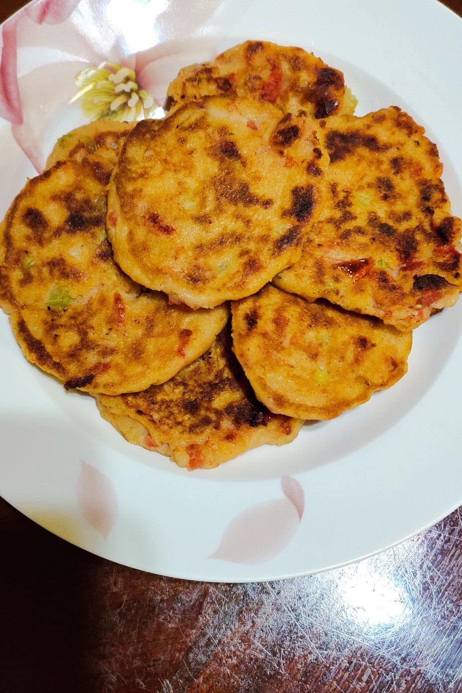 人见人爱好吃香喷喷的豆渣饼🤭🤭🤭