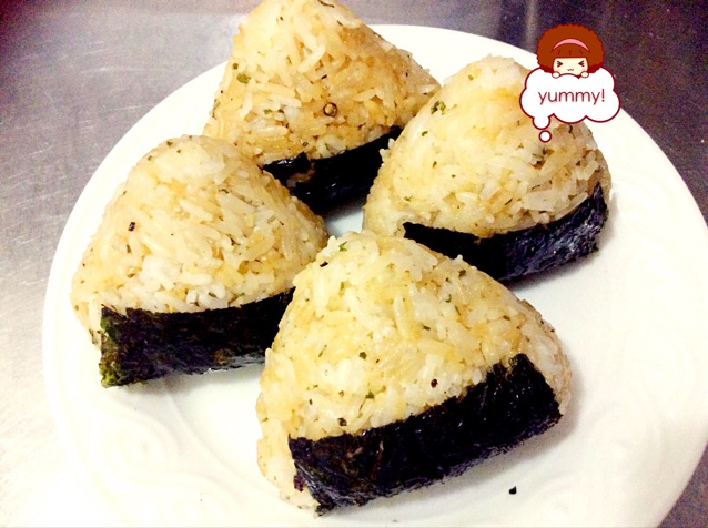 海苔肉松饭团