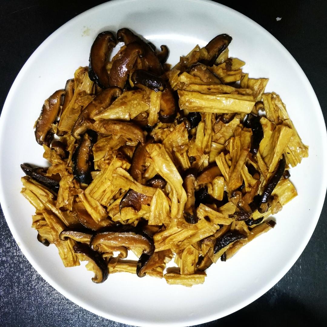 腐竹烧香菇
