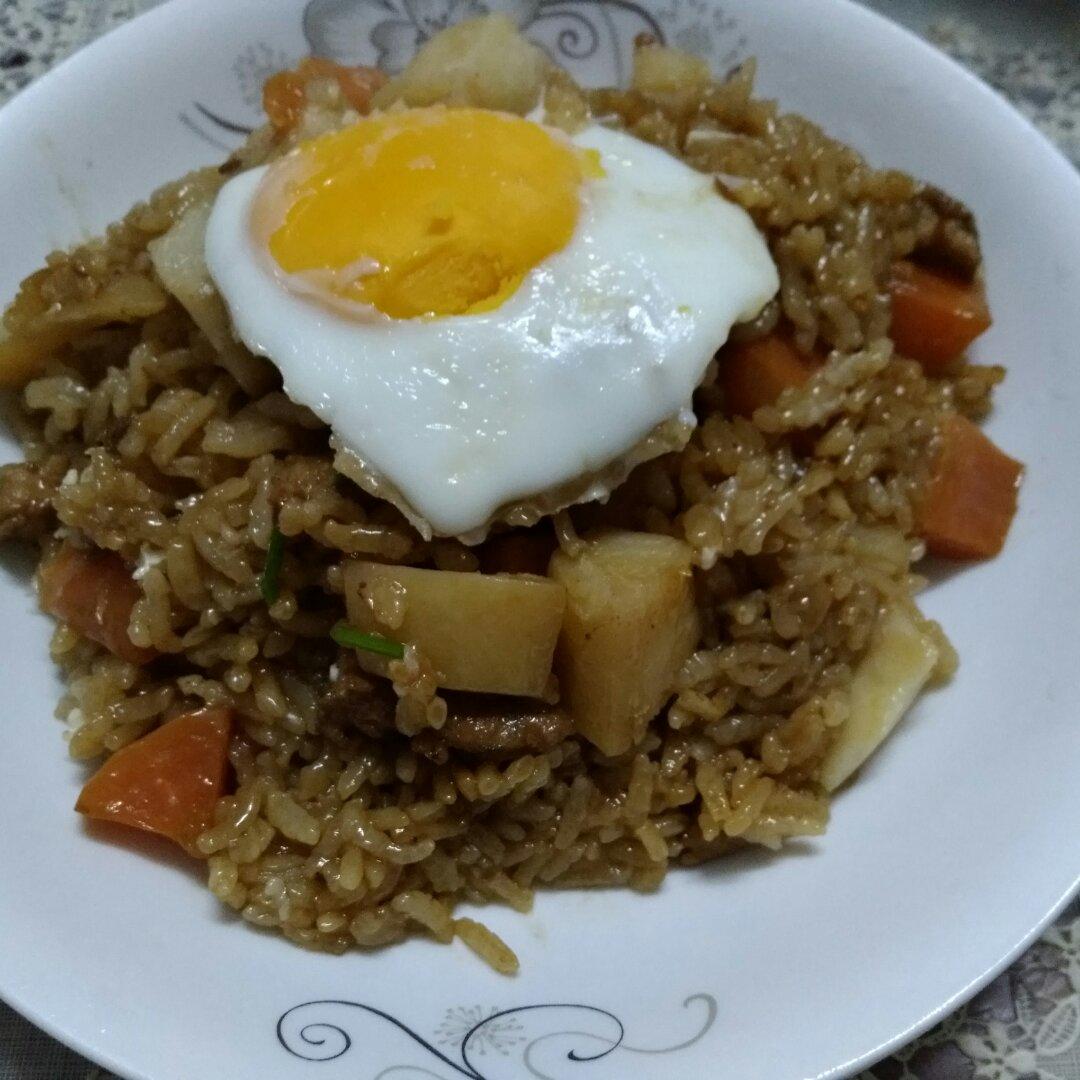 土豆焖饭（电饭锅版）