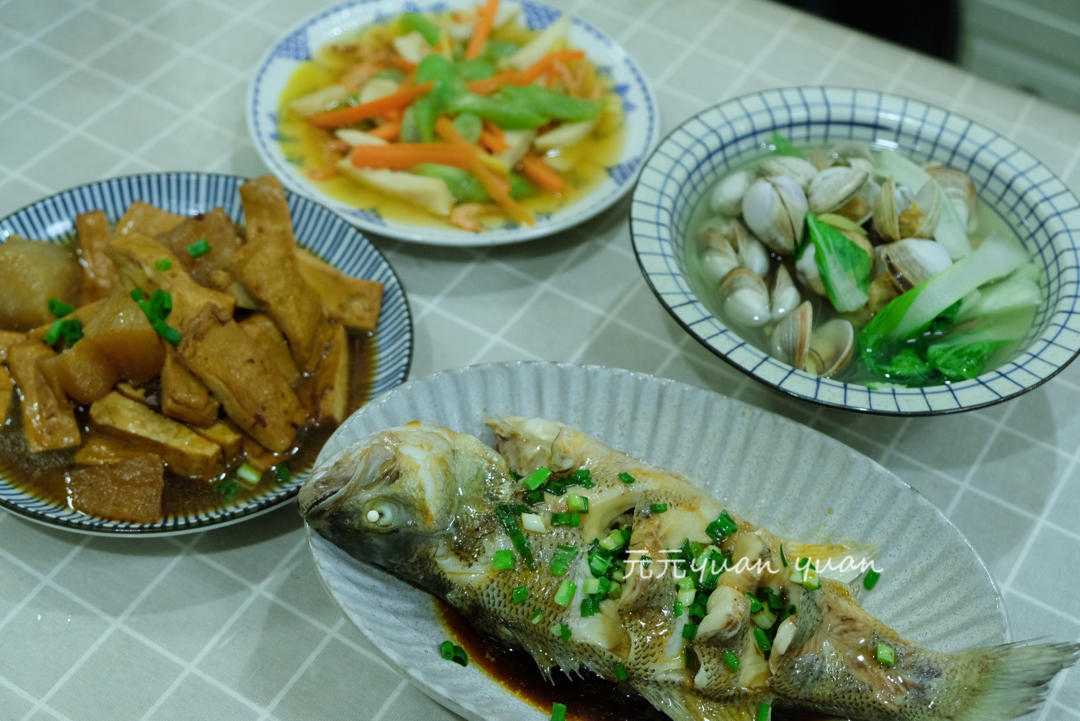 葱油鲈鱼（零失败神器：李锦记蒸鱼豉油）