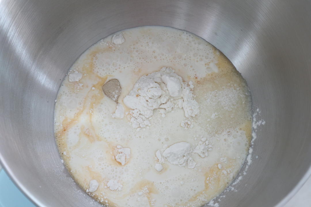 纯奶手撕吐司的做法 步骤1