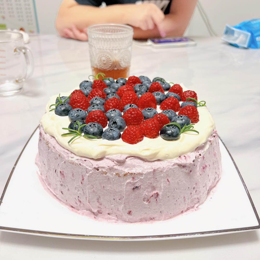 新手必成8寸生日蛋糕（详细多图干货经验分享，解决戚风蛋糕塌陷，奶油饰面涂不好，烤箱温度不好掌握等各种问题）