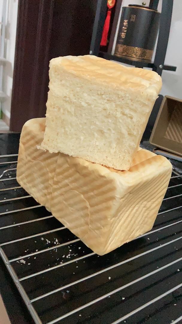 基本鲜奶吐司