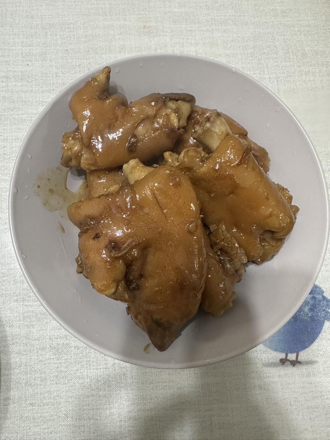 美味的家常菜：红烧猪蹄