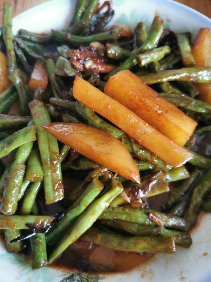 土豆炖豆角