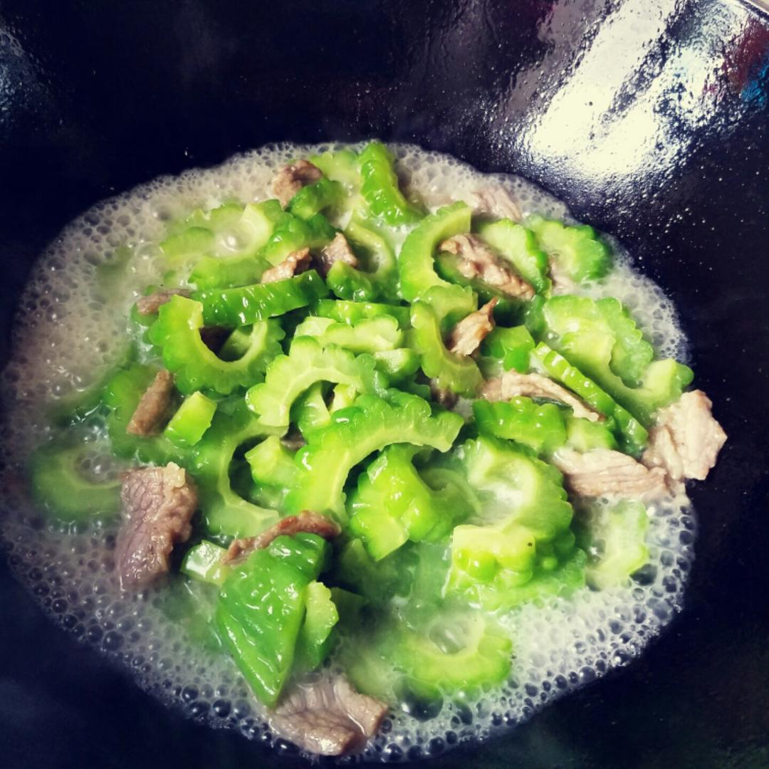 苦瓜炒肉
