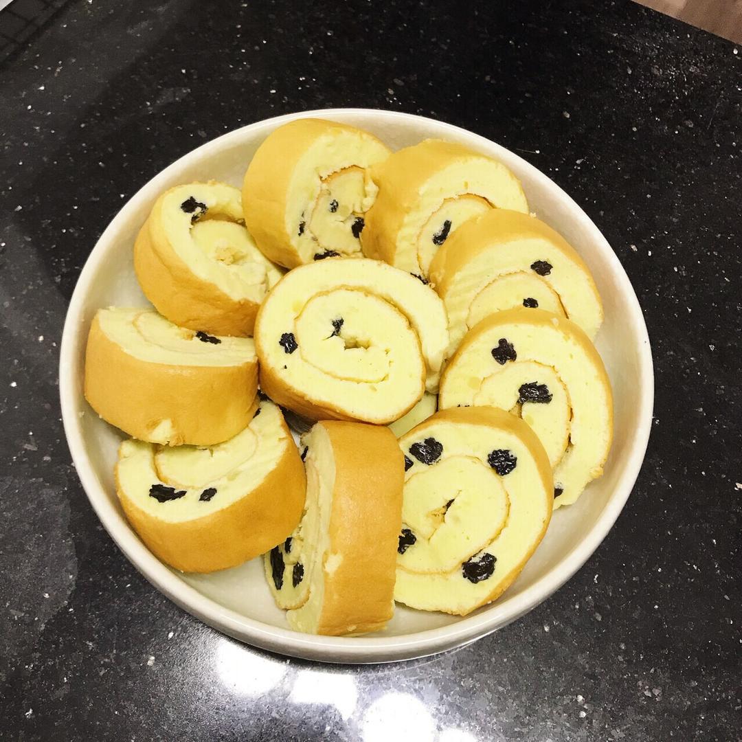 黑葡萄干蛋糕卷