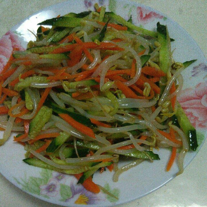 凉拌豆芽黄瓜菜