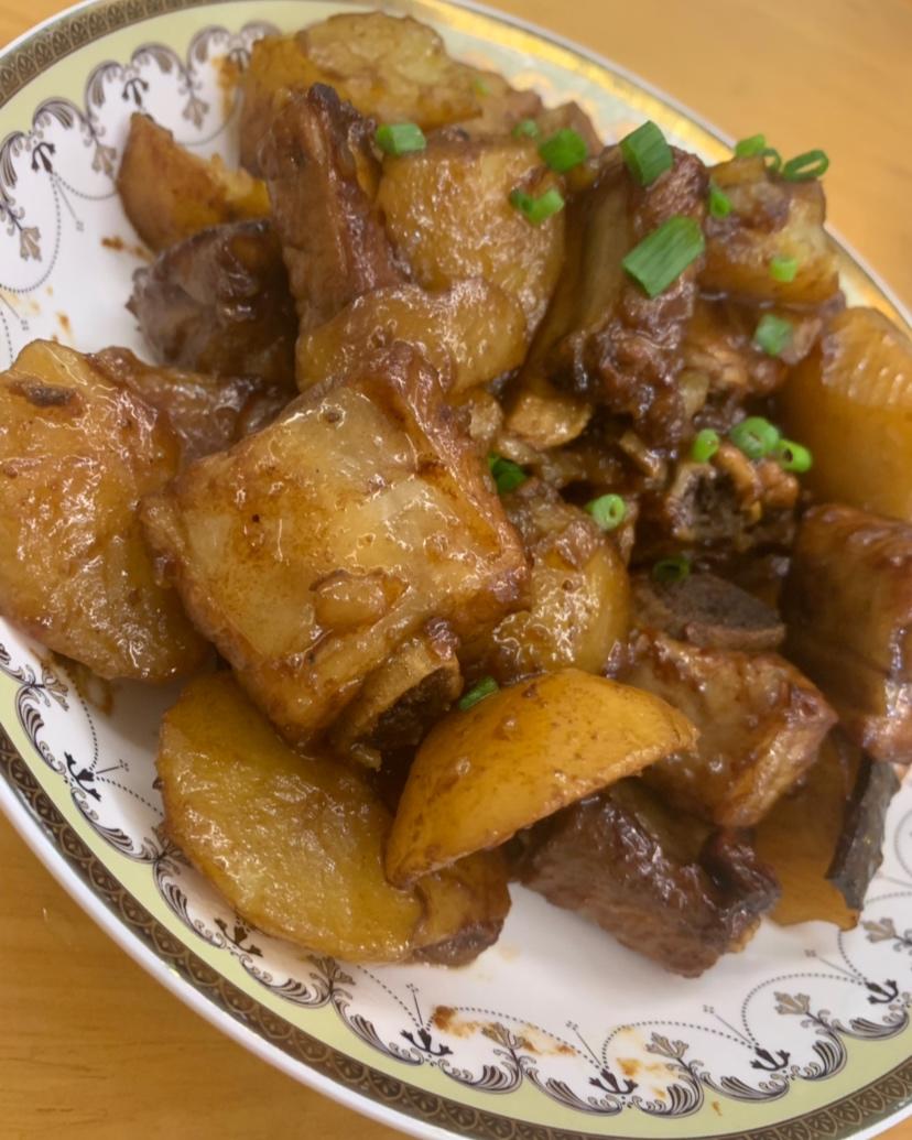 土豆烧排骨