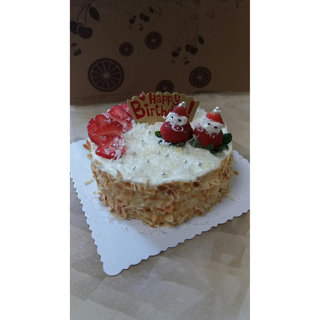 草莓生日蛋糕