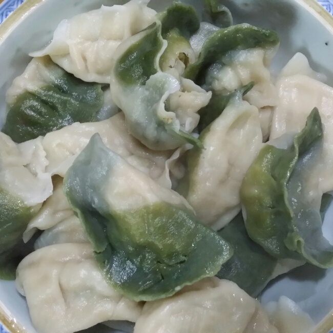 翡翠白玉白菜饺子详细版（附翡翠白玉白菜饺子包法，翡翠白玉饺子皮两种制法，面包机和面，翡翠白玉烧卖，各种馅料搭配）