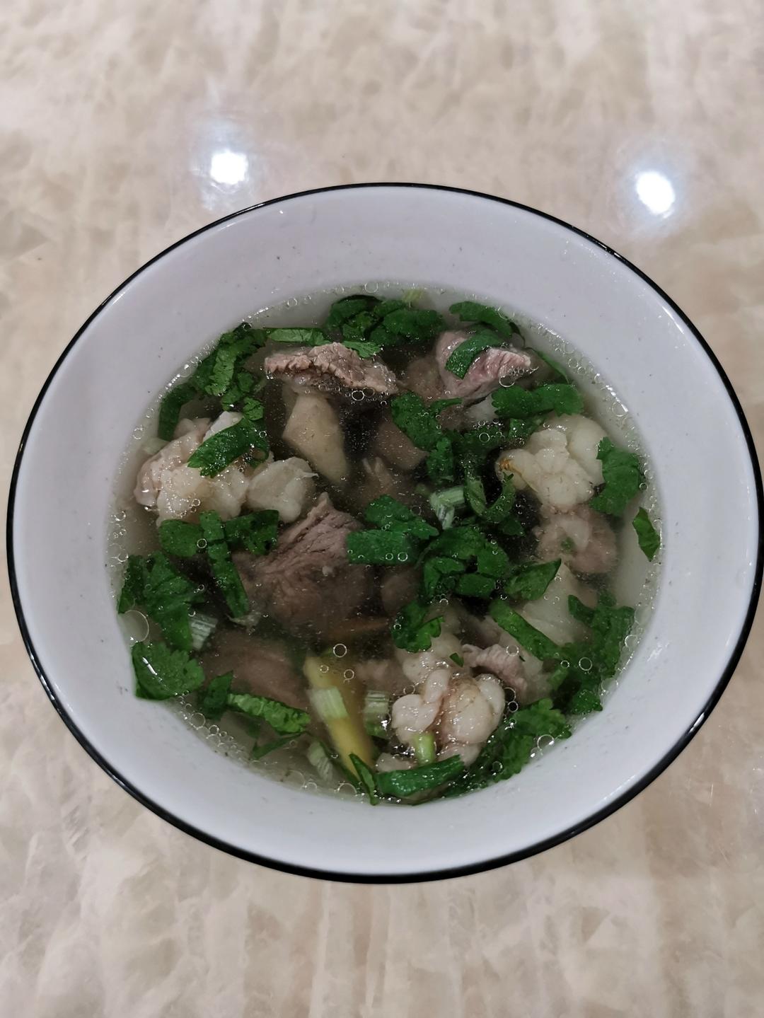 鲜掉眉毛的清炖牛肉汤（面）