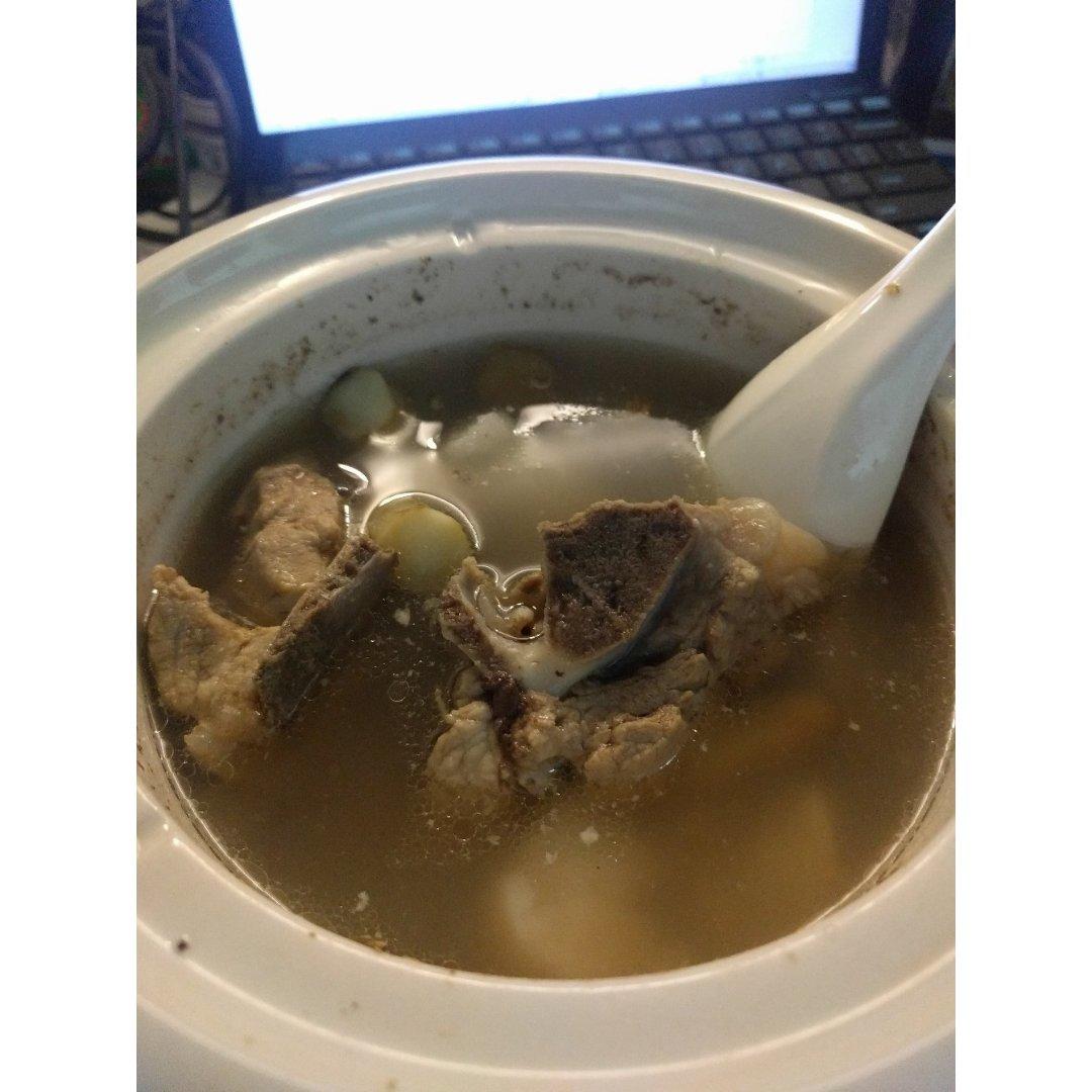 山药薏米排骨汤