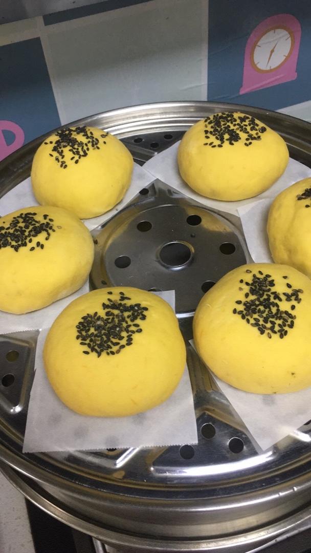 新手也可以--详解如何做出人见人爱、金黄的南瓜馒头