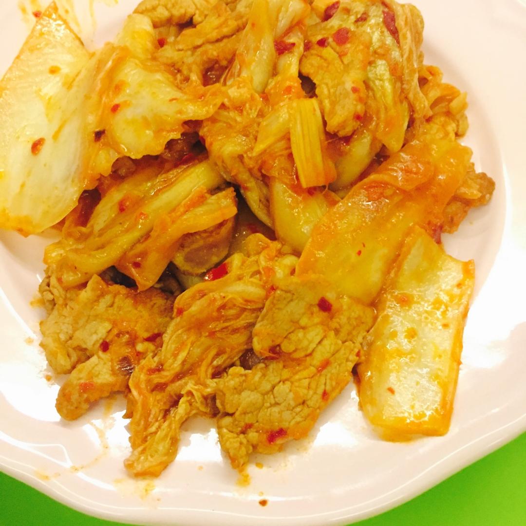 韩式泡菜炒五花肉——很爽很下饭哦