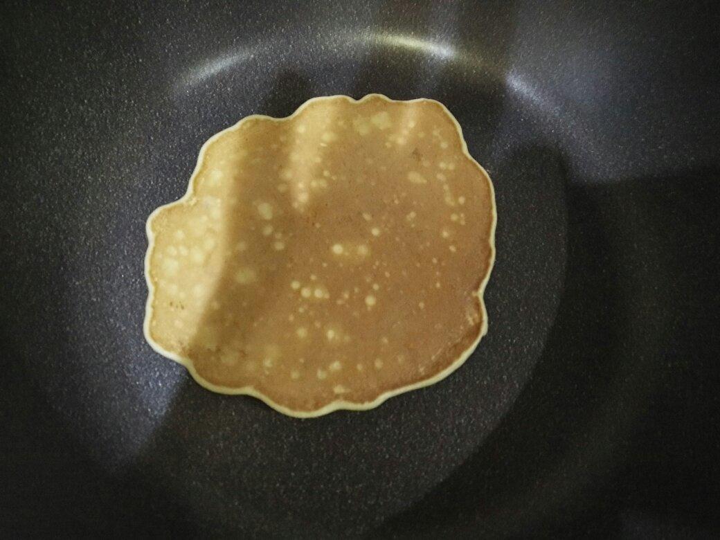 【减脂早餐】无油香蕉松饼（超简单）