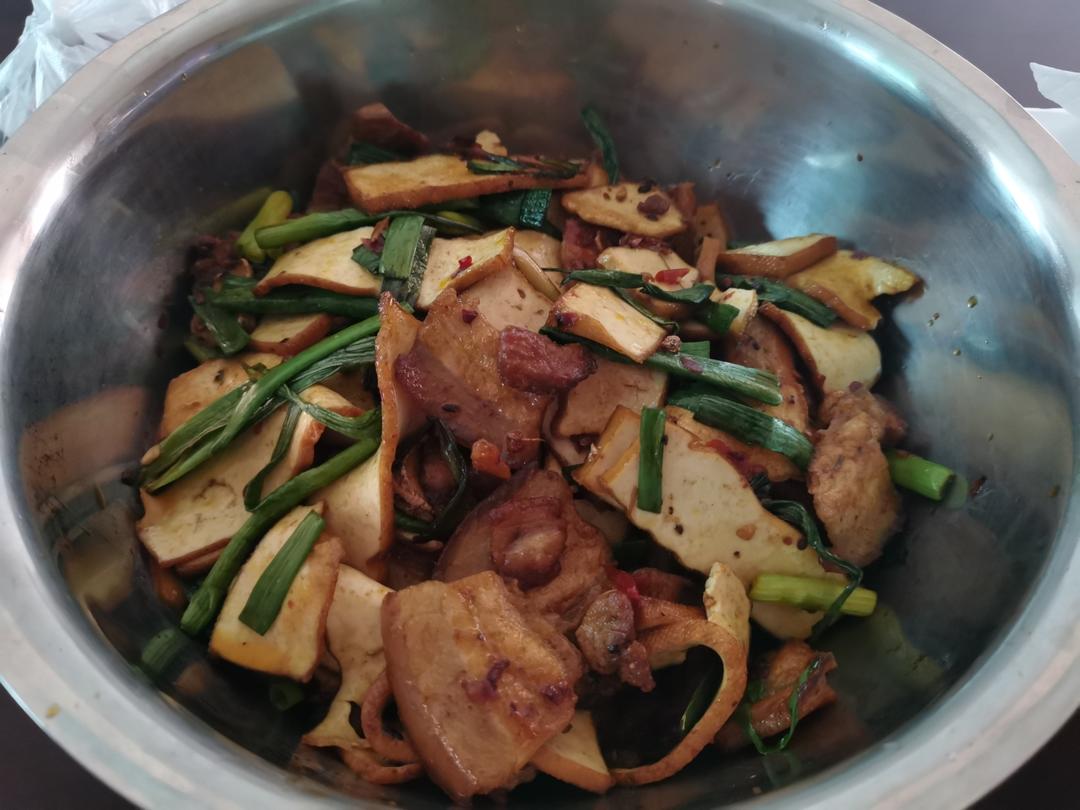 蒜苗回锅肉——经典川菜