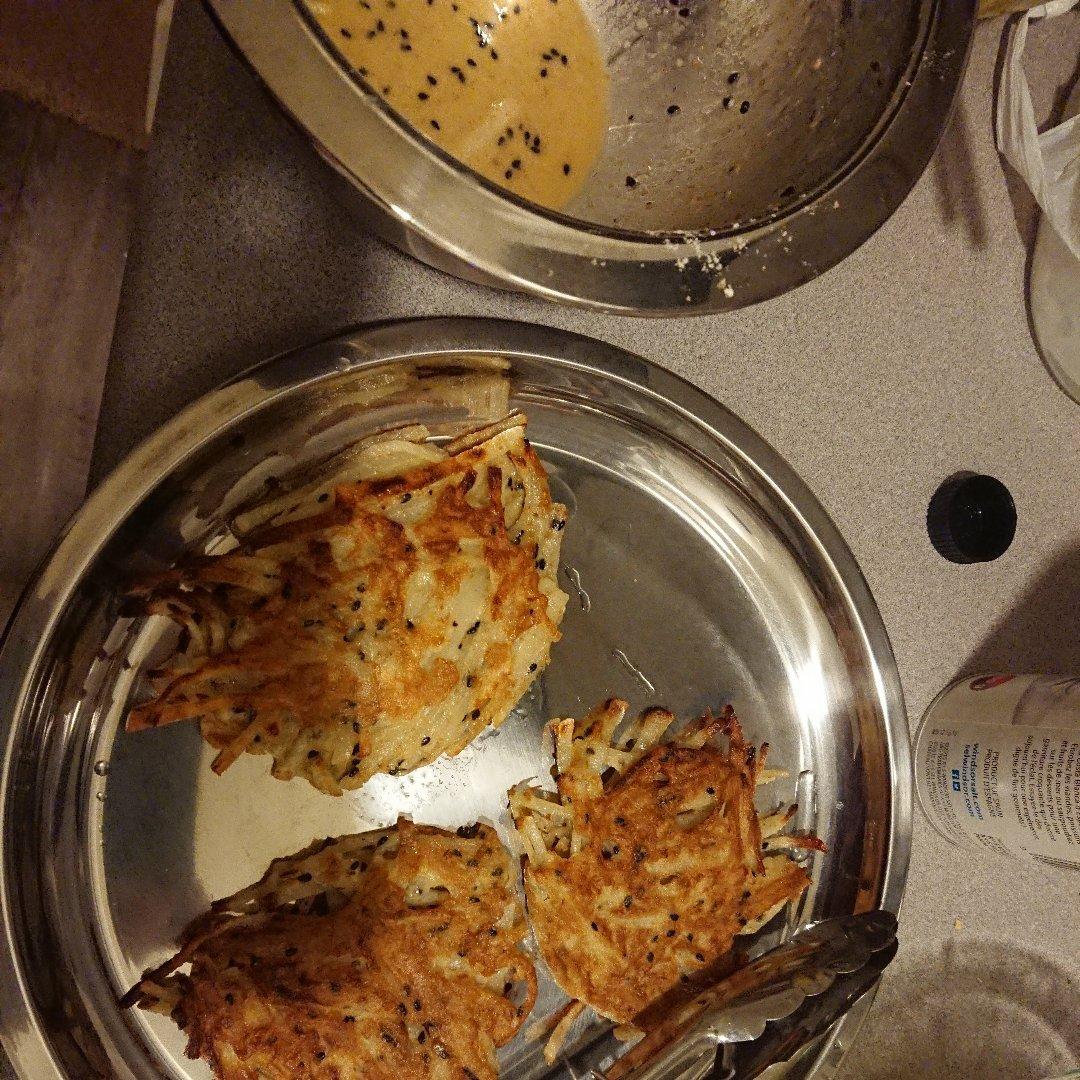 外酥里嫩的土豆丝饼
