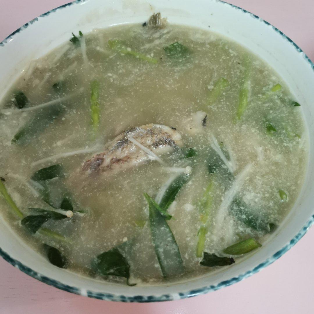 广东人教你清炖黄花鱼汤