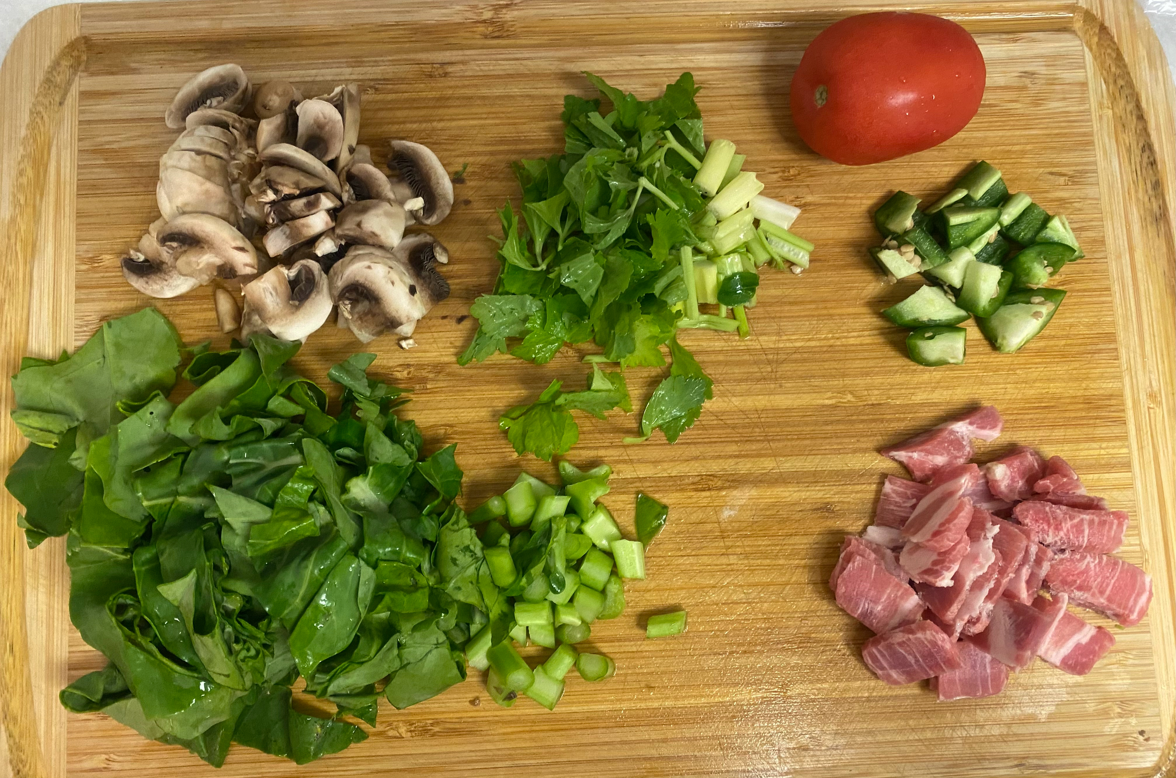 炒合菜-猪肉唐芥蓝芹菜口菇的做法 步骤1
