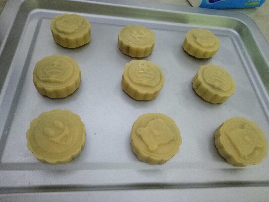 广式月饼—蛋黄莲蓉月饼