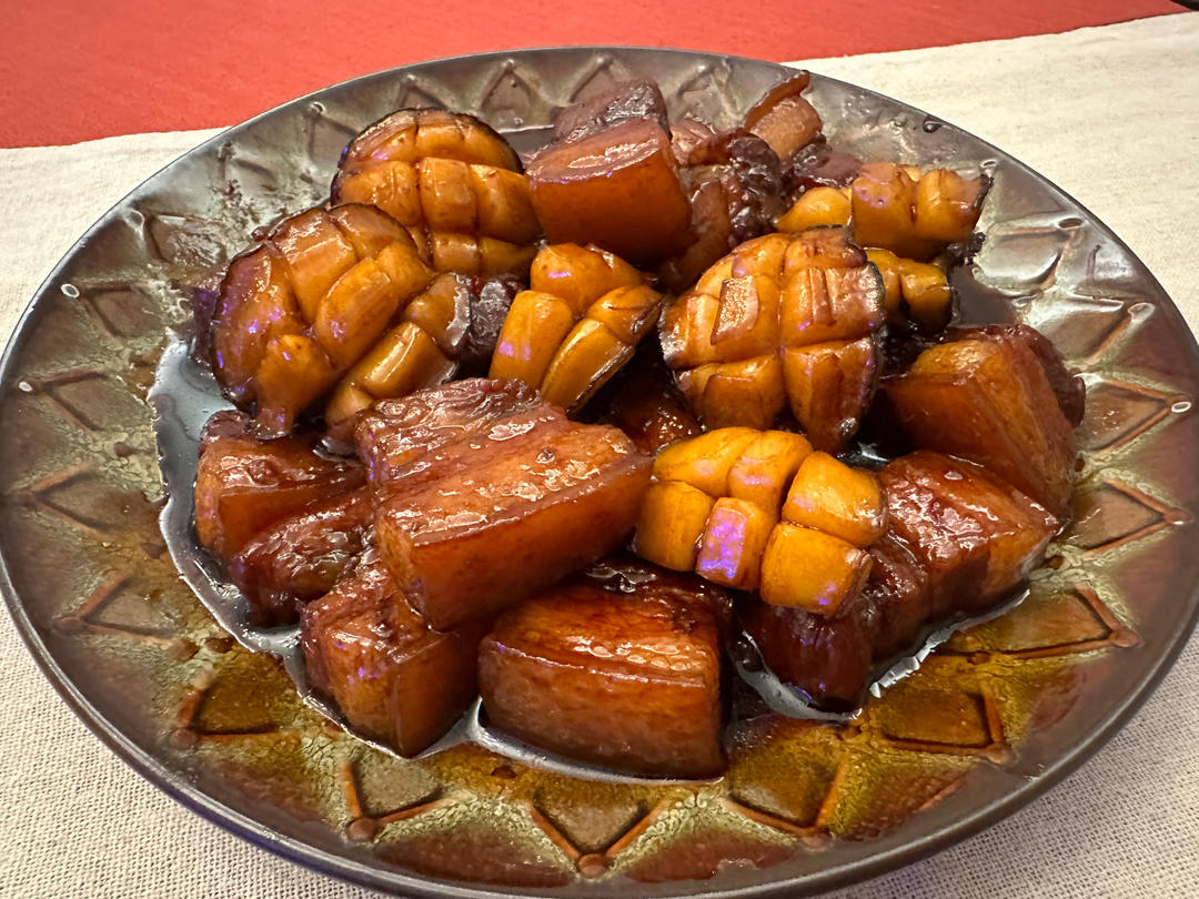 年夜饭必备硬菜：鲍鱼红烧肉的做法