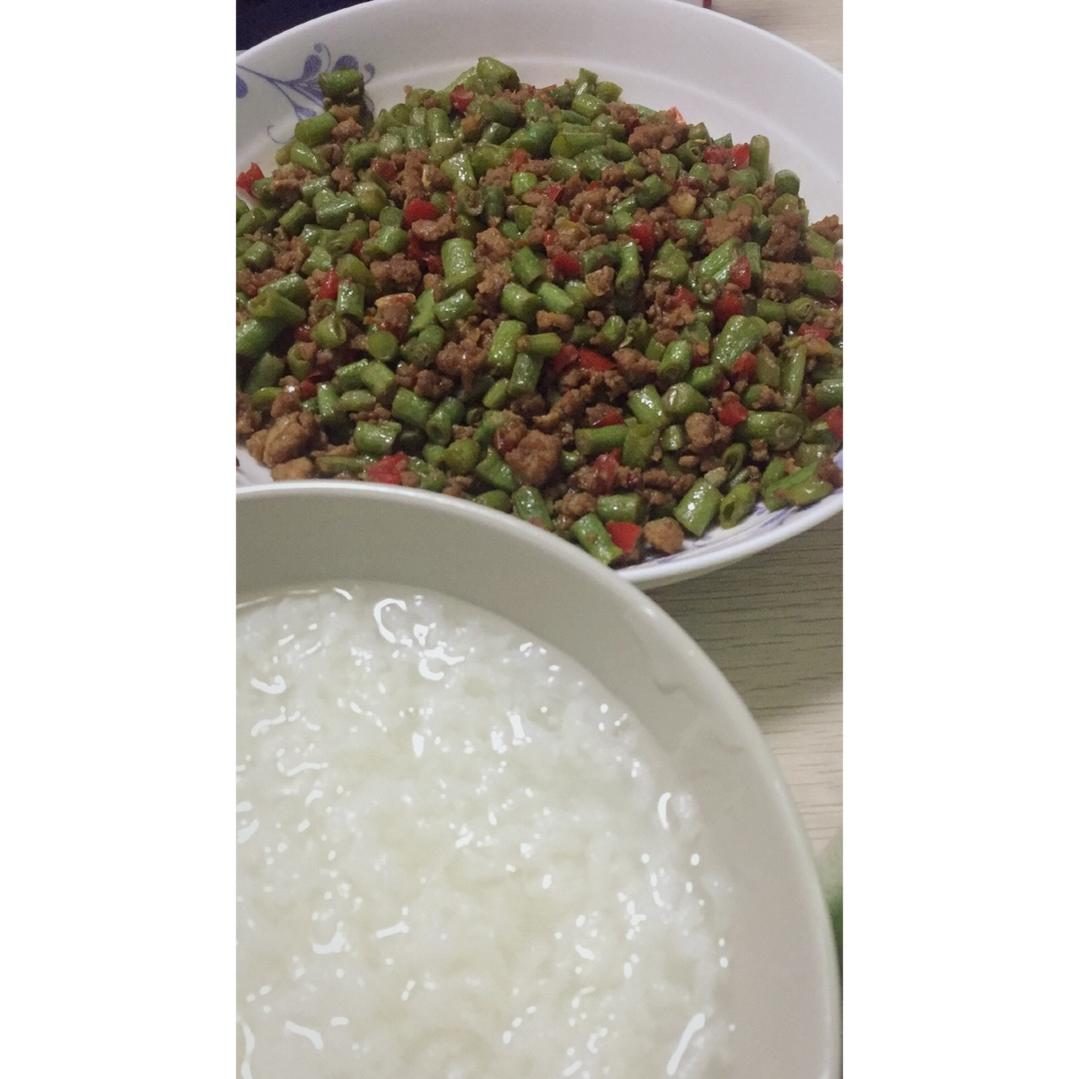 肉沫豆角下饭菜